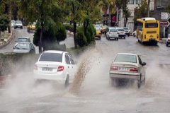 هشدار نفوذ توده گردوخاک به کشور/ بارش باران و وزش باد در اغلب مناطق کشور ادامه دارد