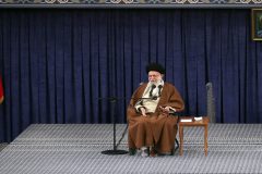 قرائت خطبه عقد خواهر شهید مدافع حرم مجید قربانخانی توسط رهبر انقلاب