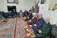 خانواده شهدا چشم و چراغ ملت ایران هستند