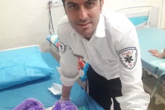 تولد نوزاد عجول فراهانی در آمبولانس اورژانس