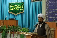 سربازان مکتب حاج قاسم در میدان ایستاده‌اند