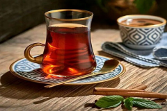 راز خوش‌خلقی صبحگاهی؛ آیا چای و قهوه واقعاً حالمان را بهتر می‌کند؟