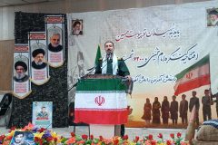 آینده کشور در دست جوانان و دانش‌آموزان خواهد بود